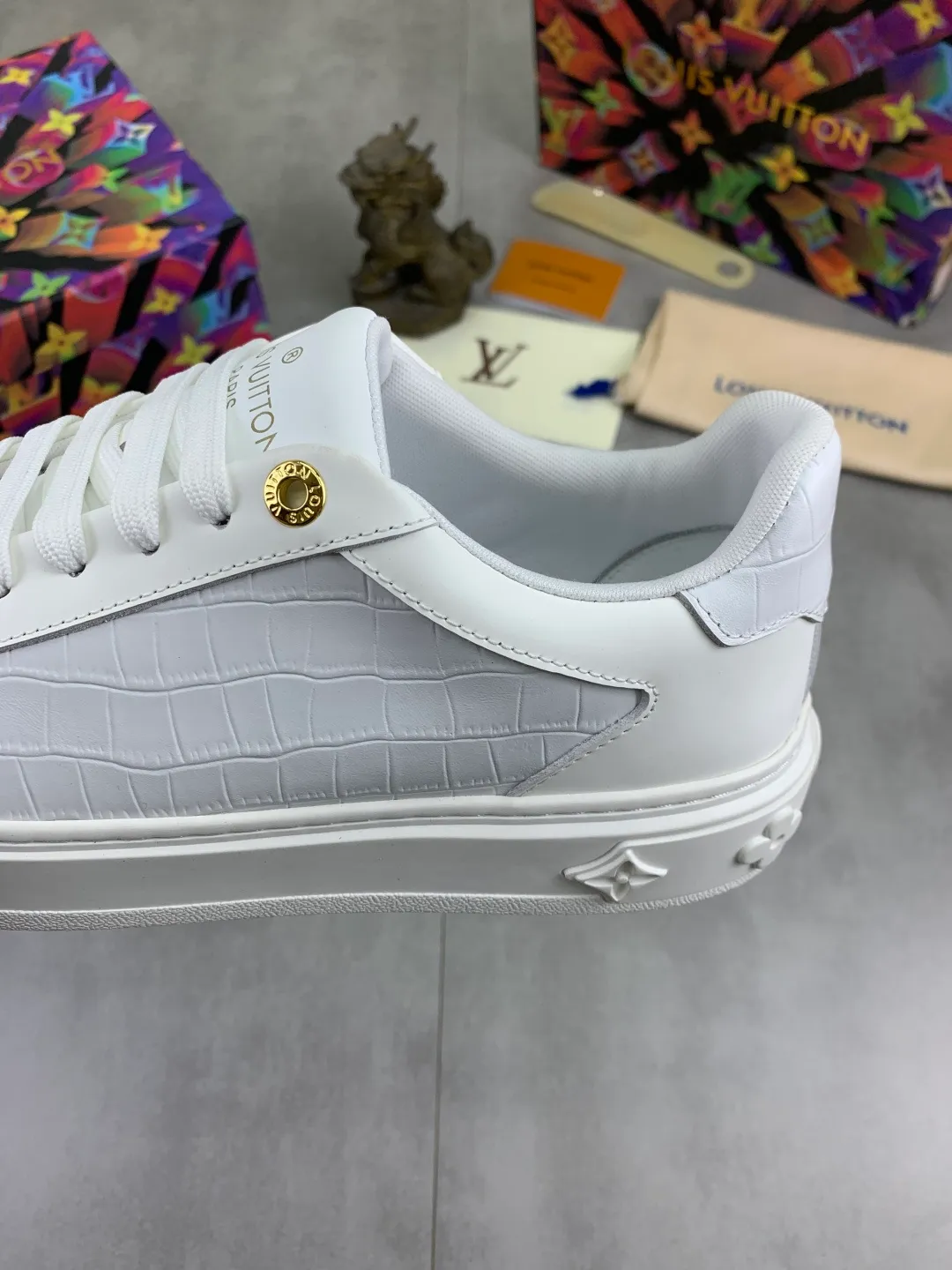 Men's men's shoes P520💰【New style】🆘High quality cowhide【Louis Vuitton】LV official website's latest model🎁casual and fashionable men's shoes👟hot style💥simple and elegant style, exclusive for trendy men. Unique official website's latest brand elements👑original decoration, fashionable and generous, the fabric is made of original denim➕comfortable and breathable mesh lining➕cow leather feet ✅The official website specifies wear-resistant casual outsole, the classic model is taken in real life🎬Color: 5⃣️colors available😍Number of codes: 38-44 Full set of packaging